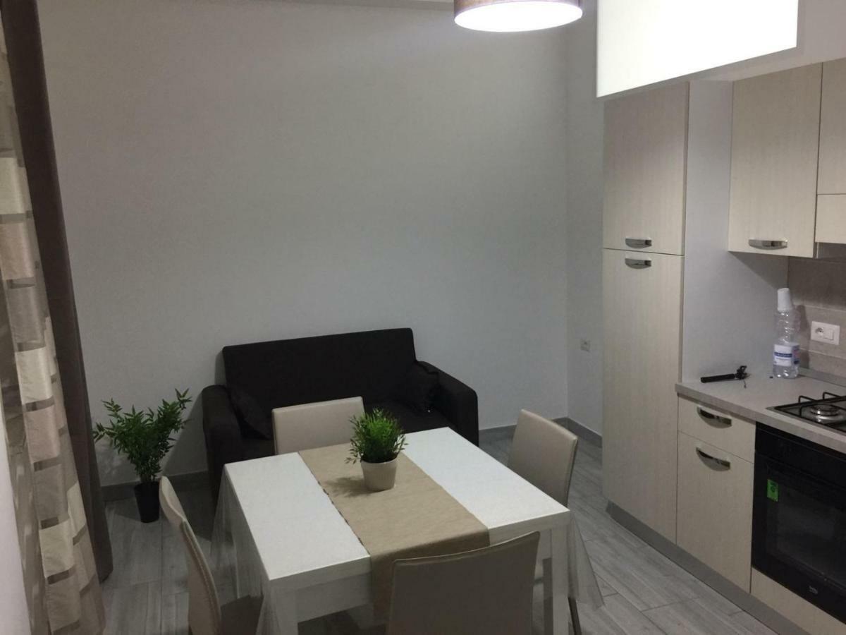 Apartamento Alloggio Tulipano Acerra Exterior foto